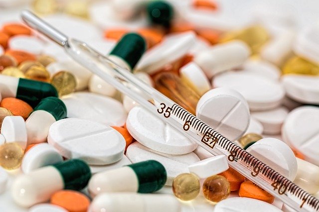 Medicines: pharmacies, prescriptions, treatments
